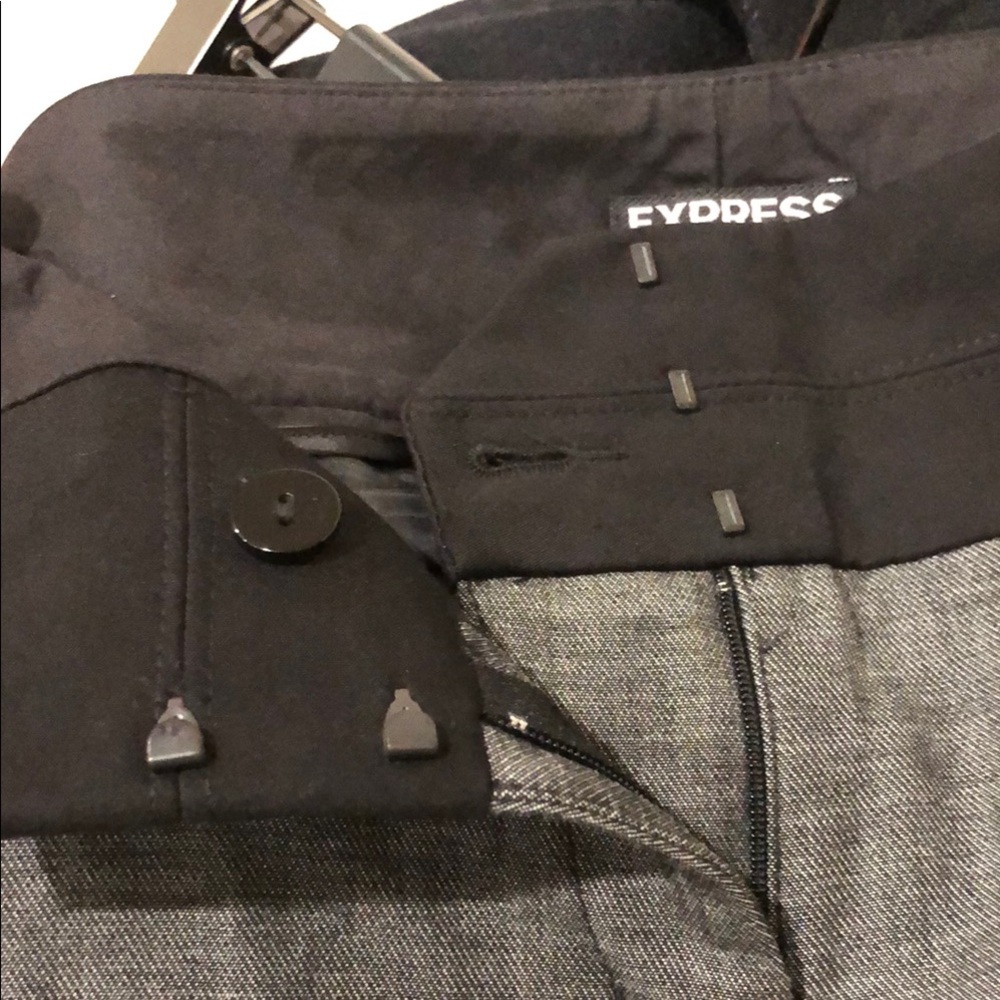 Express Gray Women's Shorts - Picture 9 of 15